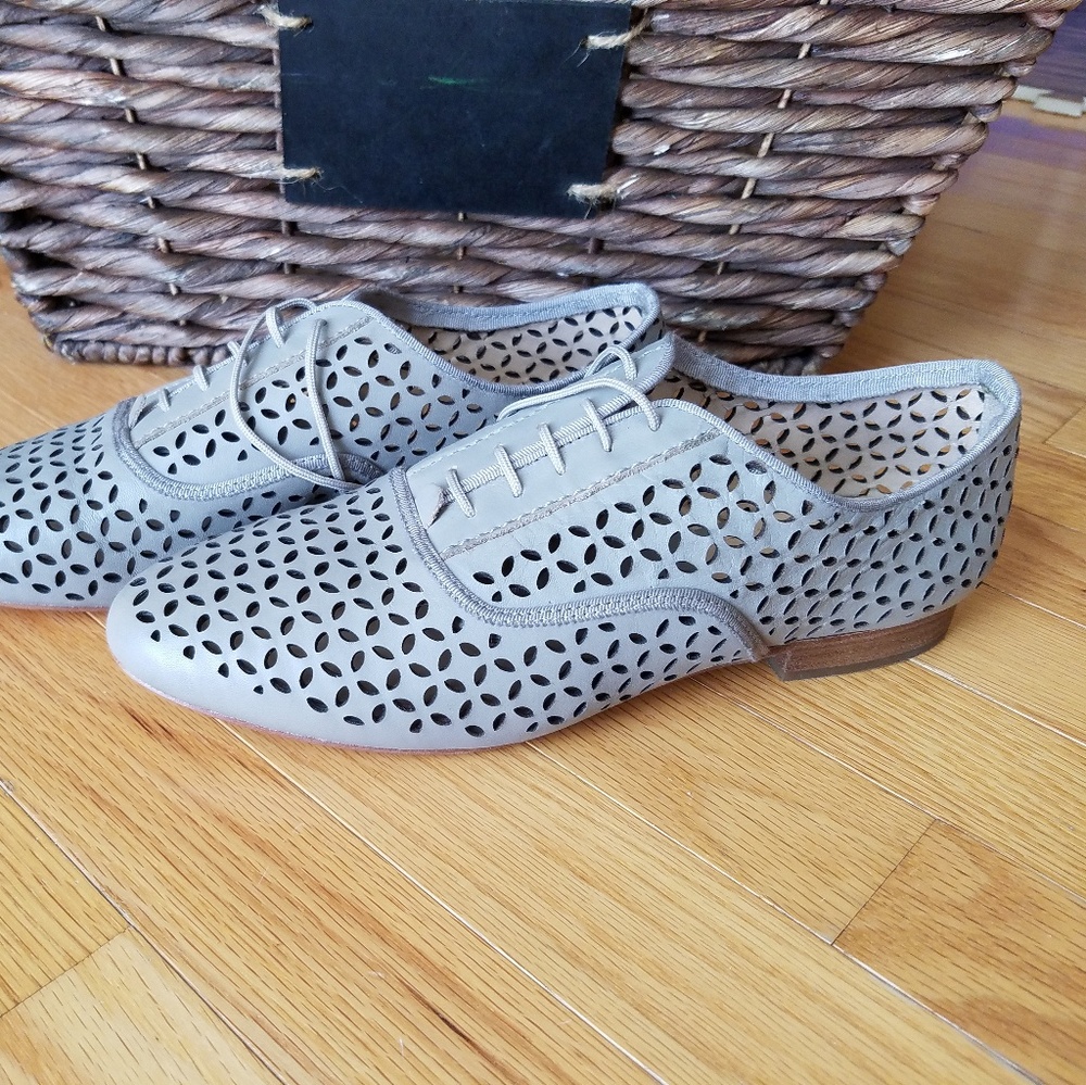 New oxfords Pour la Victoire 9sz